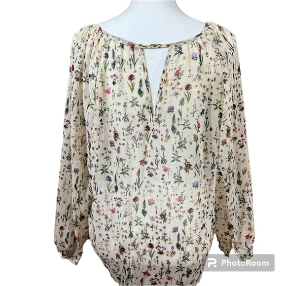 ZARA Basic White Floral Blouse Size Medium - Picture 2 of 5